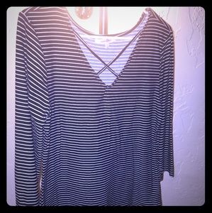 Mid sleeve blouse